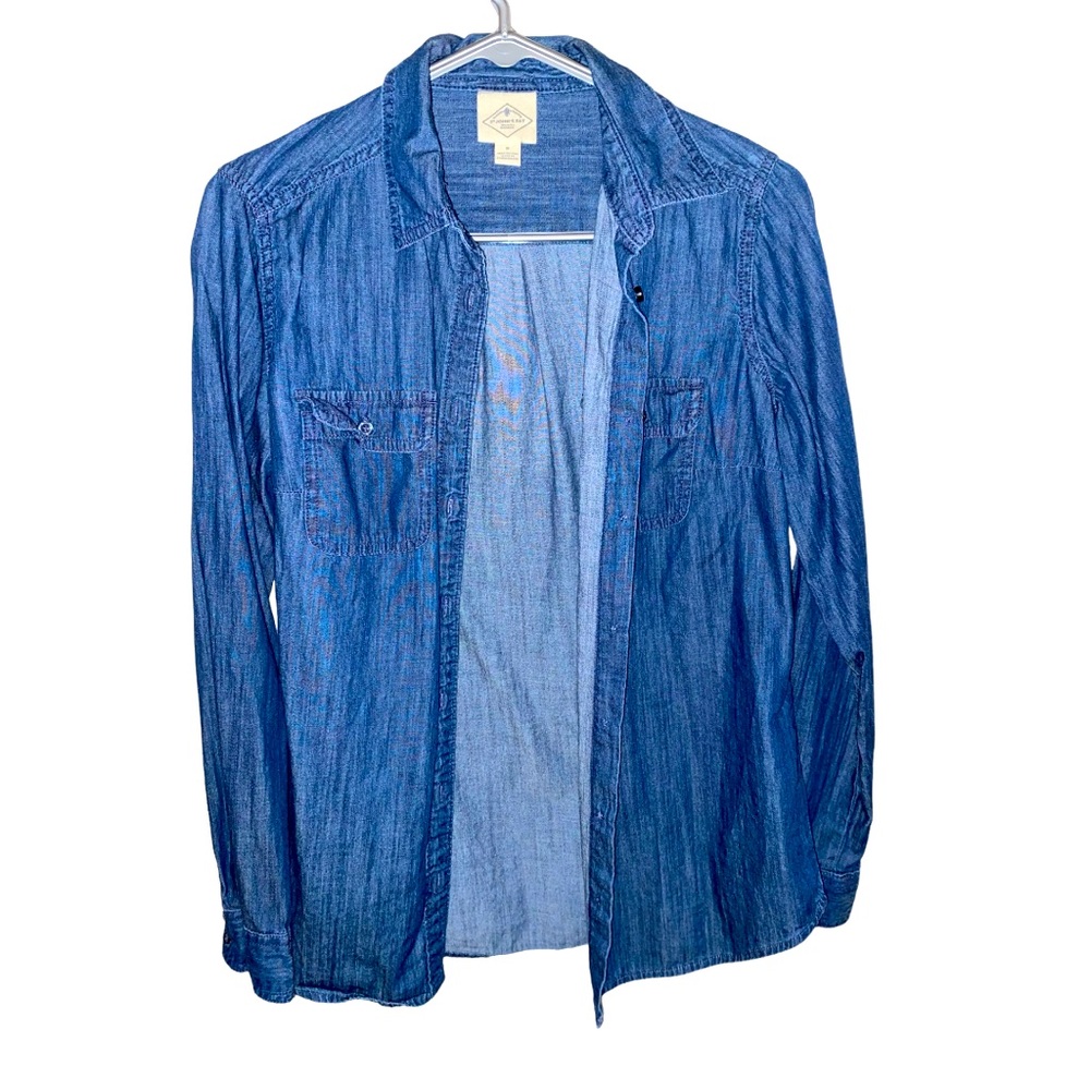 St. John’s bay size small women’s button up. NWOT